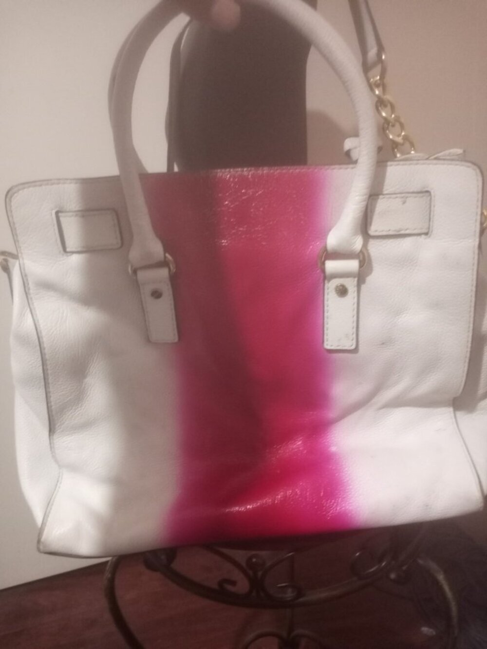 Michael Kors handbag hobo leather Pretty Pink And White . Key Lock Gold Chain - Picture 10 of 14